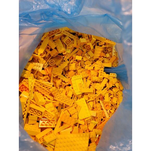 3lb Mixed Lot Yellow Legos - Picture 3 of 3